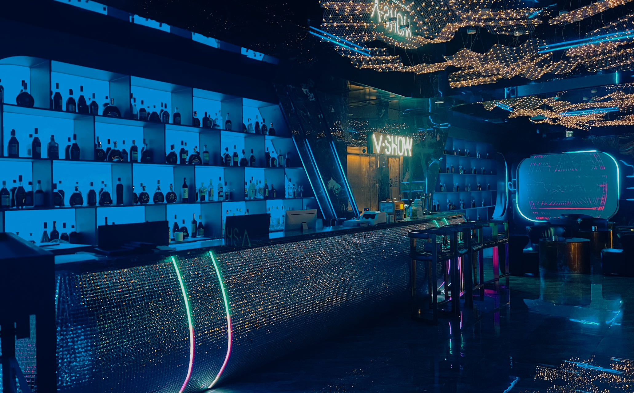 天津汇利合商务KTV预订 | 免费专车·甄选甄空·城市夜宴