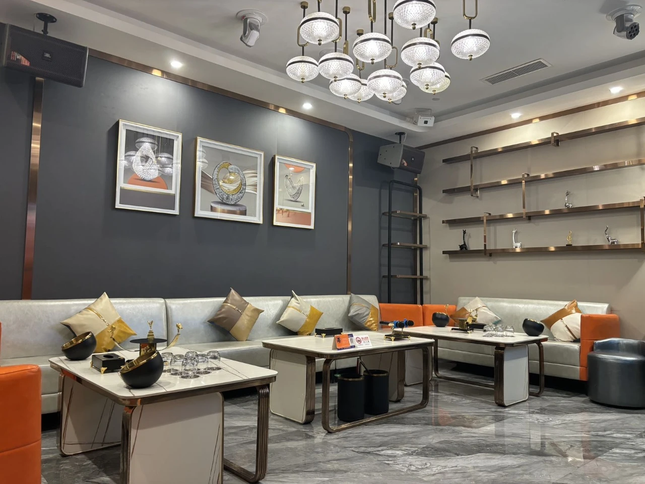 南郊公馆商务KTV专业服务团队