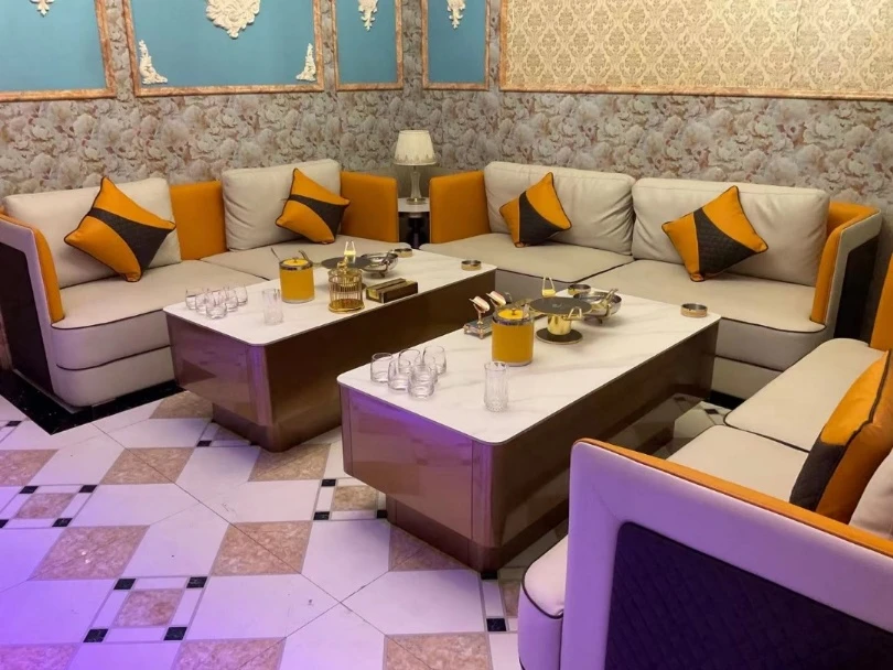 国色天香商务KTV吧台