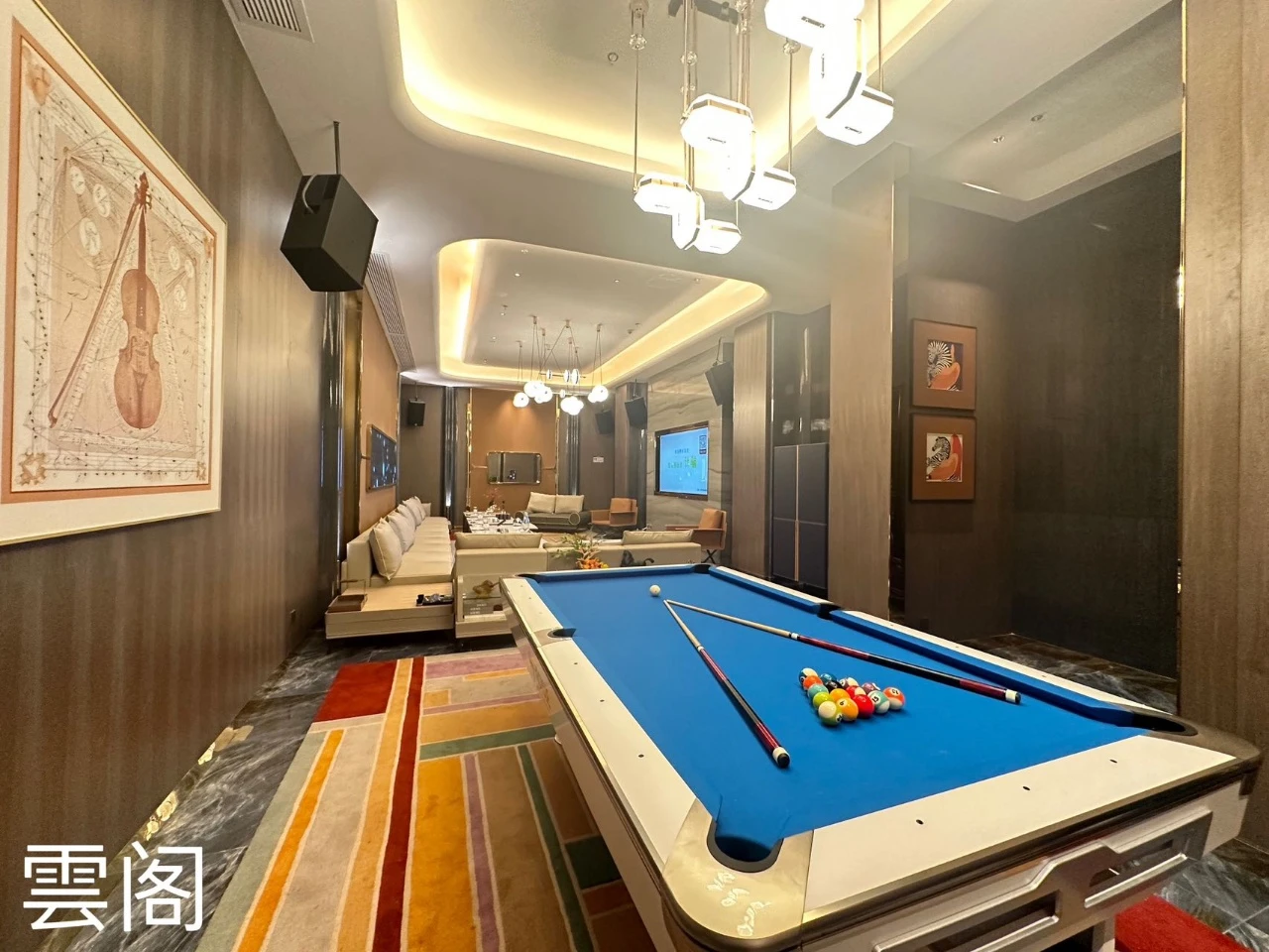 云顶商务KTV超大包厢内景