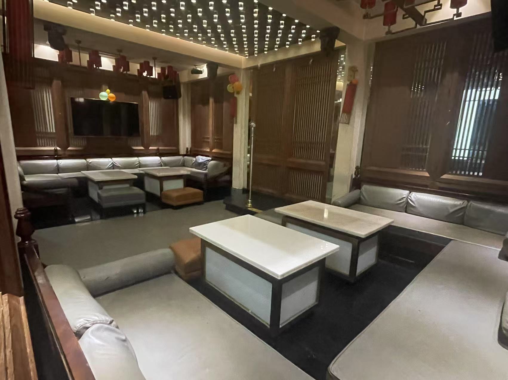 武汉商务普罗旺斯KTV甄空游戏场入口