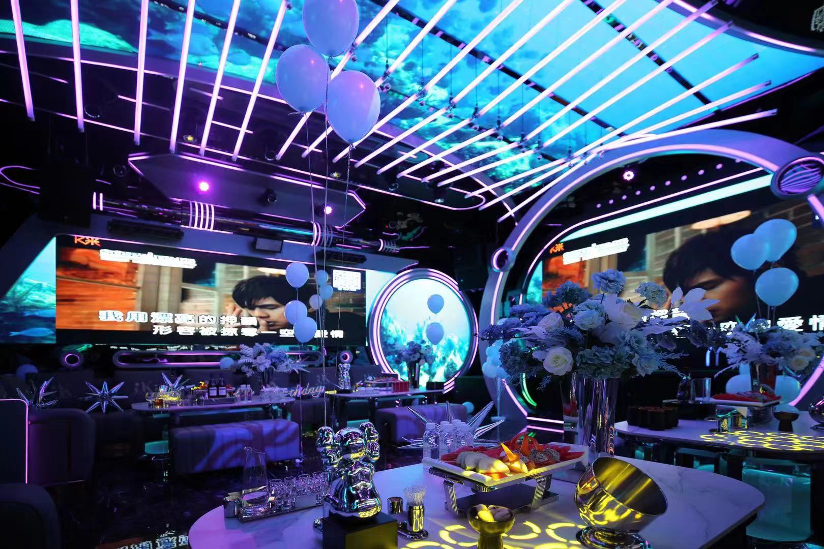 深圳龙华区高端商务KTV Akpatty豪华包厢