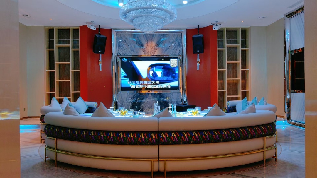 上海听星娱乐KTV走廊灯光艺术