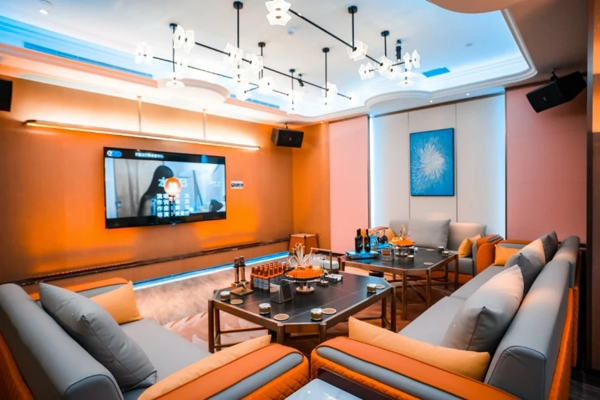 太原夜生活名爵汇商务KTV派对现场