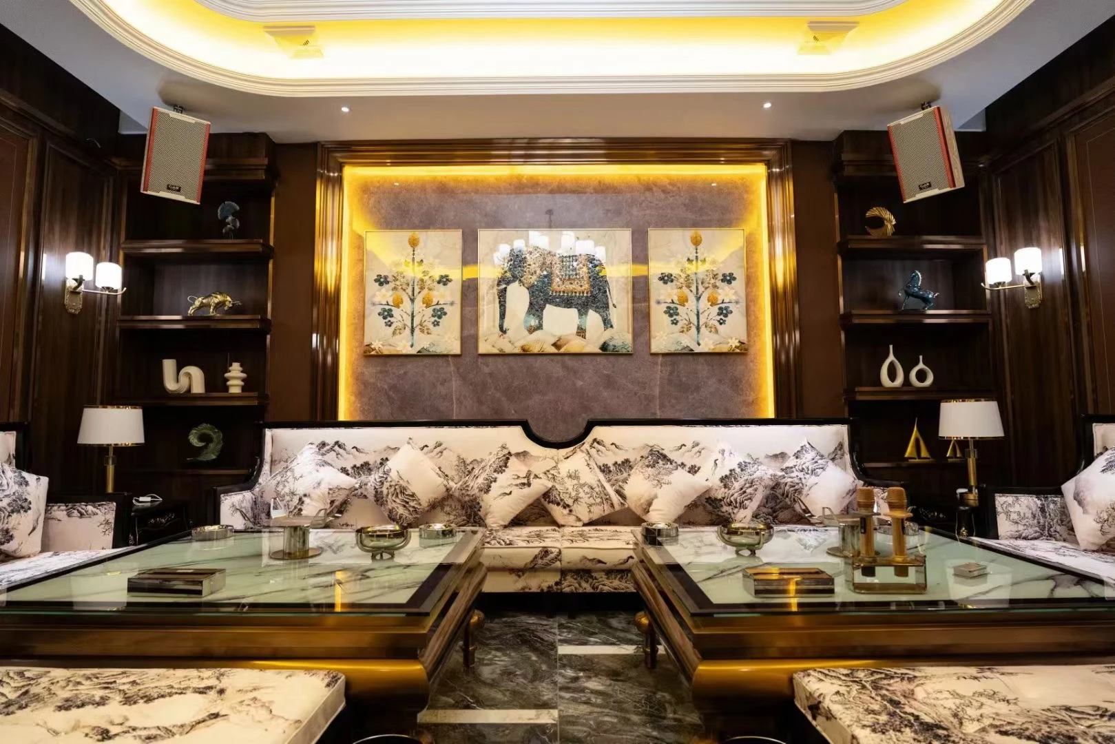 青岛商务KTV免费豪华专车接送