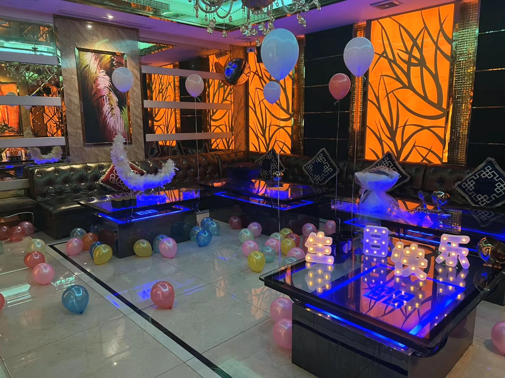 南京市鼓楼区维加斯商务KTV预订｜高端夜生活从这里开始