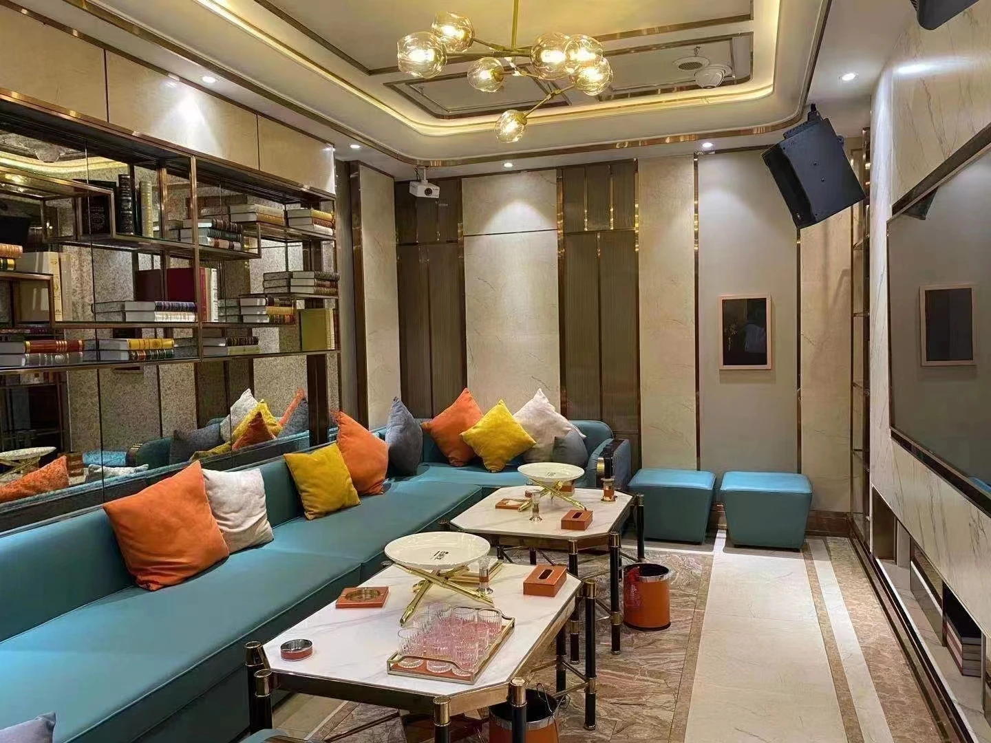 兰州西域汇商务KTV豪华包厢实景图