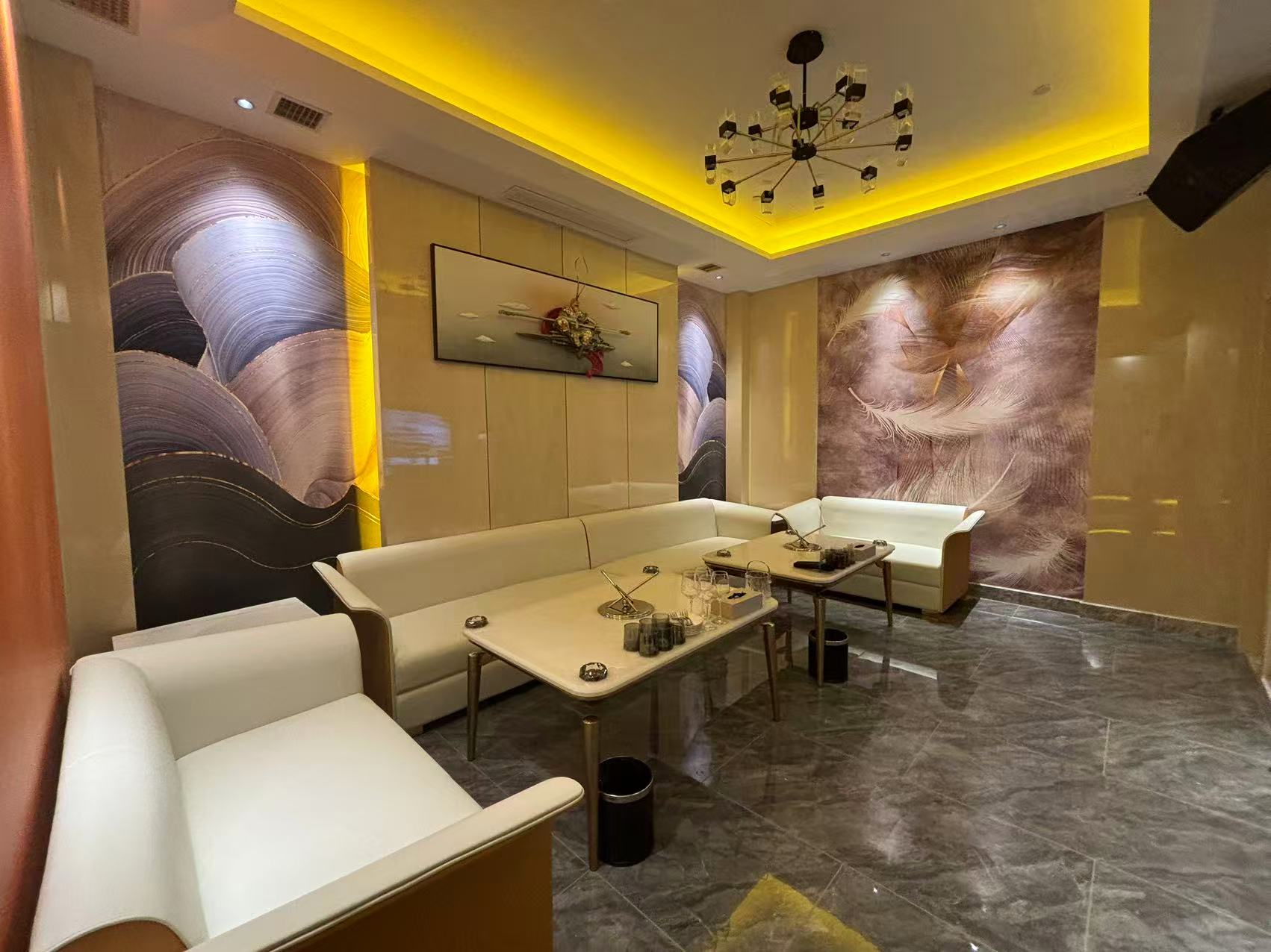 北京霄云路商务KTV甄空小吃与啤酒组合