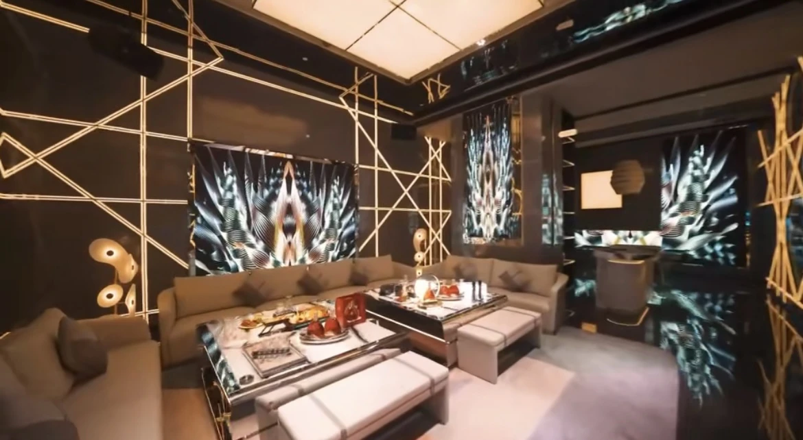 成都KING派商务KTV预订，夜色与灵魂的私人停靠港