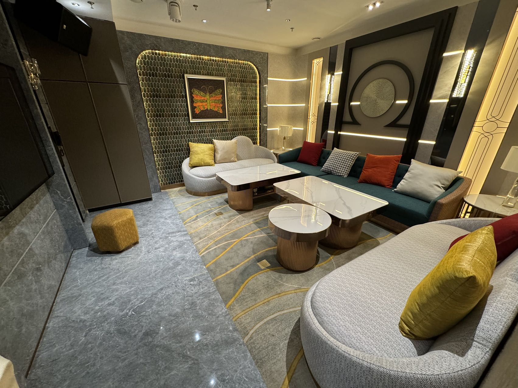 宜昌满天星商务KTV预订：夜色里的私人星河