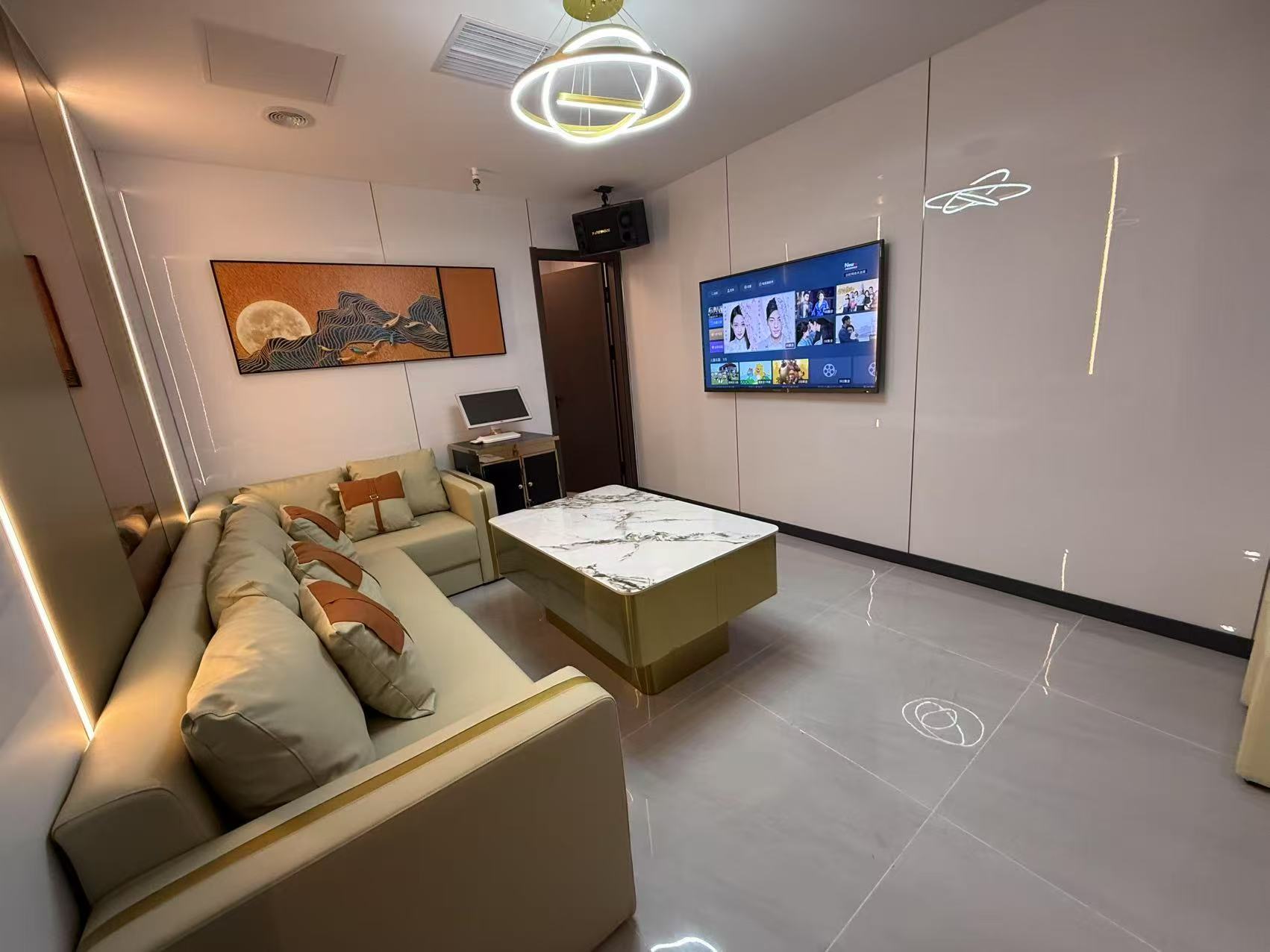 淄博凤阳龙爵商务KTV预订 | 免费专车接送·gong主陪唱·甄空包厢