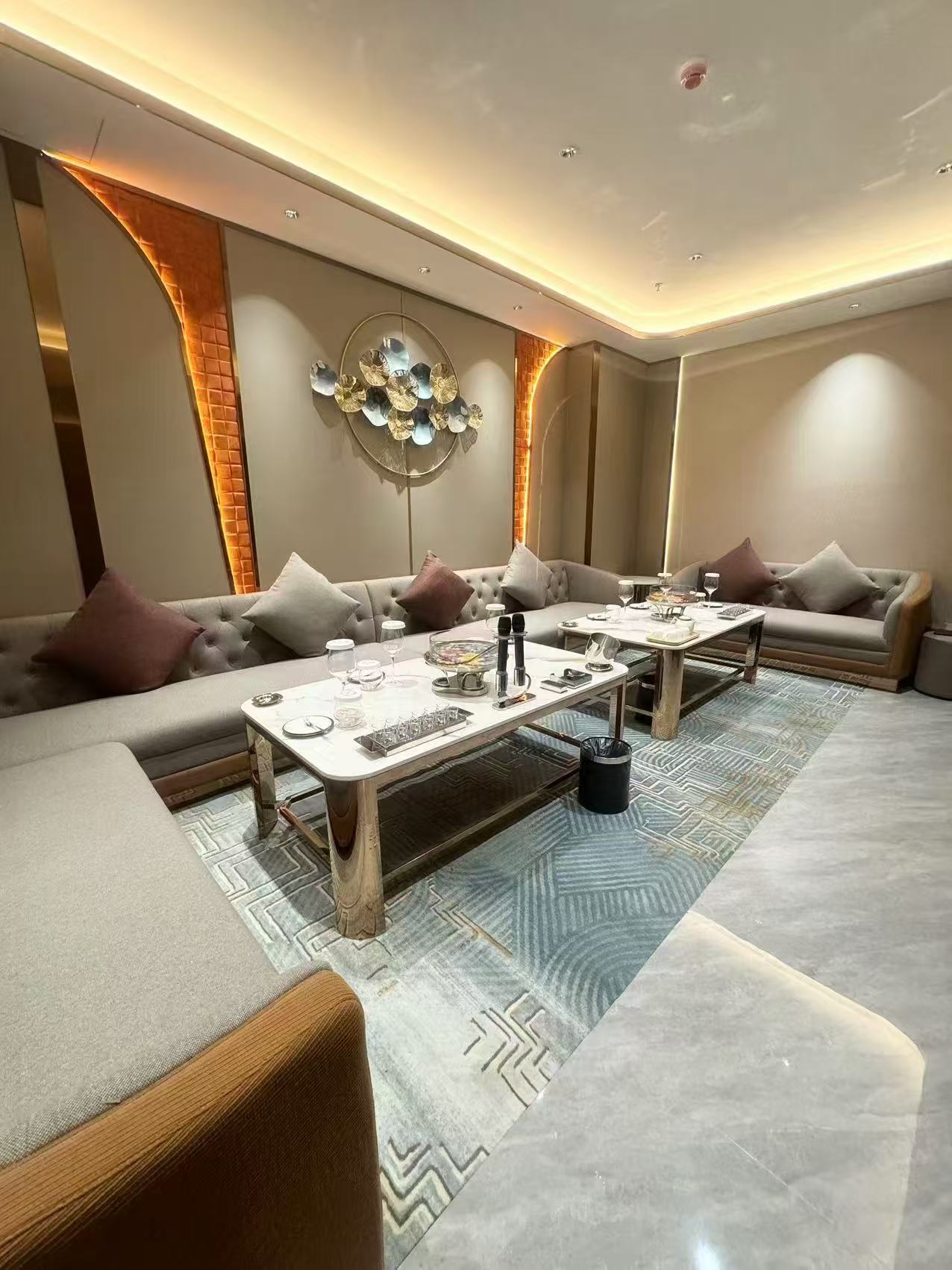 蚌埠天籁之音商务KTV在线预订 | 免费专车接送 · 全城秒约