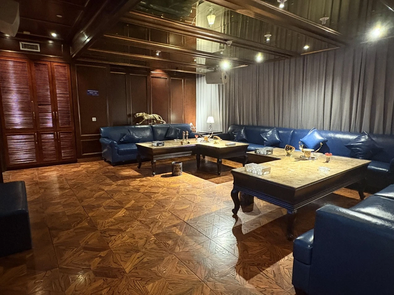 大同商务KTV A·PAPTY夜幕座驾