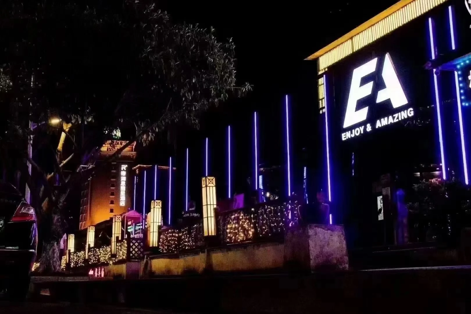 珠海商务KTV高端夜店Eaclub预订入口|专车接送·gong主甄选·香槟跳舞