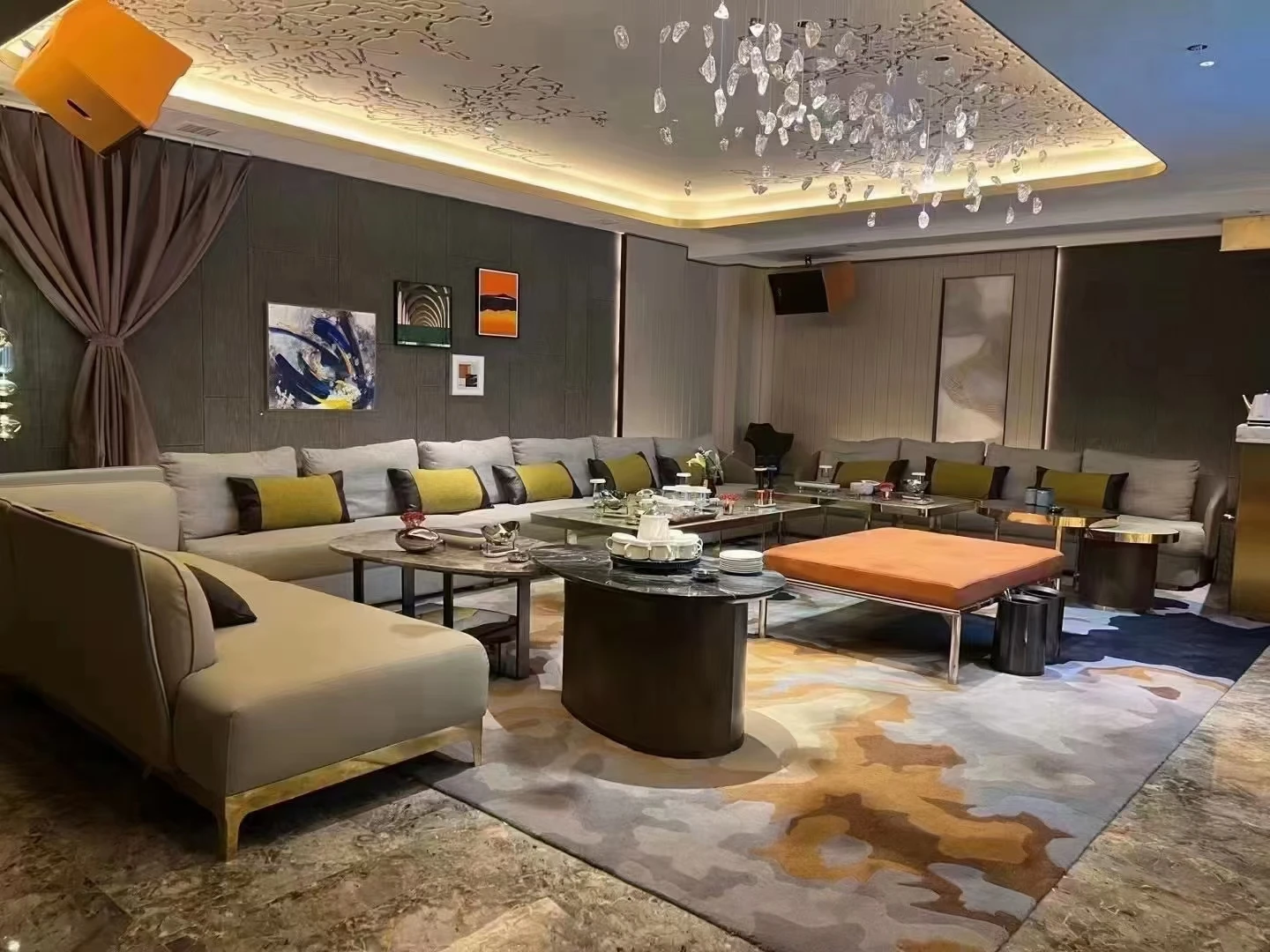 世纪洲际商务KTV成都南门顶奢包厢