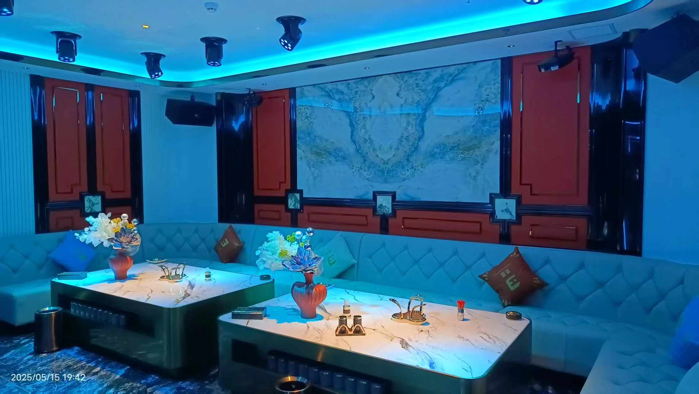 盐城1977club商务KTV预订|复古浪潮·黑胶gong主·暗号入场