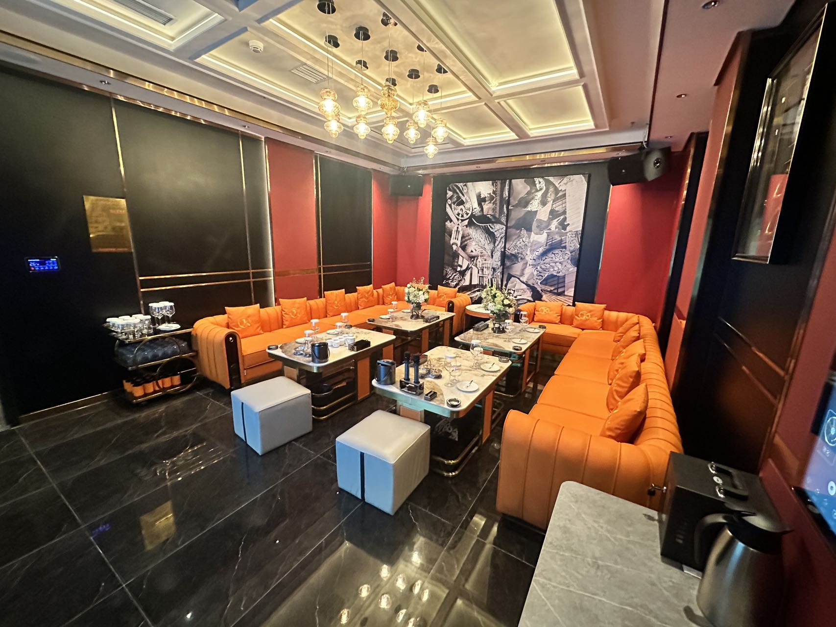 张家界凤凰天下商务KTV预订|凤舞九天，夜宴倾城