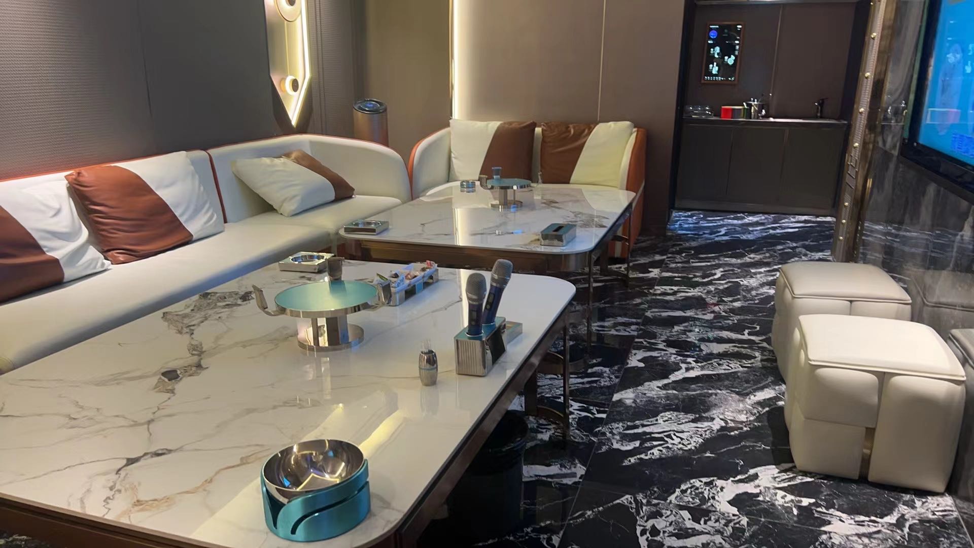 安庆永利汇商务KTV预约｜奢而不骄的夜色盛宴