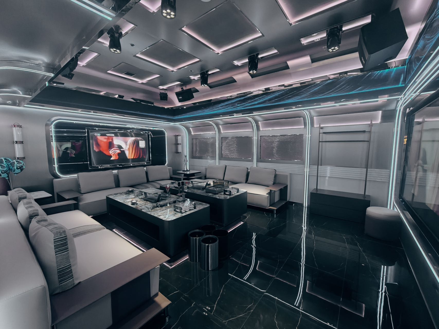 保定馨乐豪商务KTV在线订位|免费专车接送·即刻预约