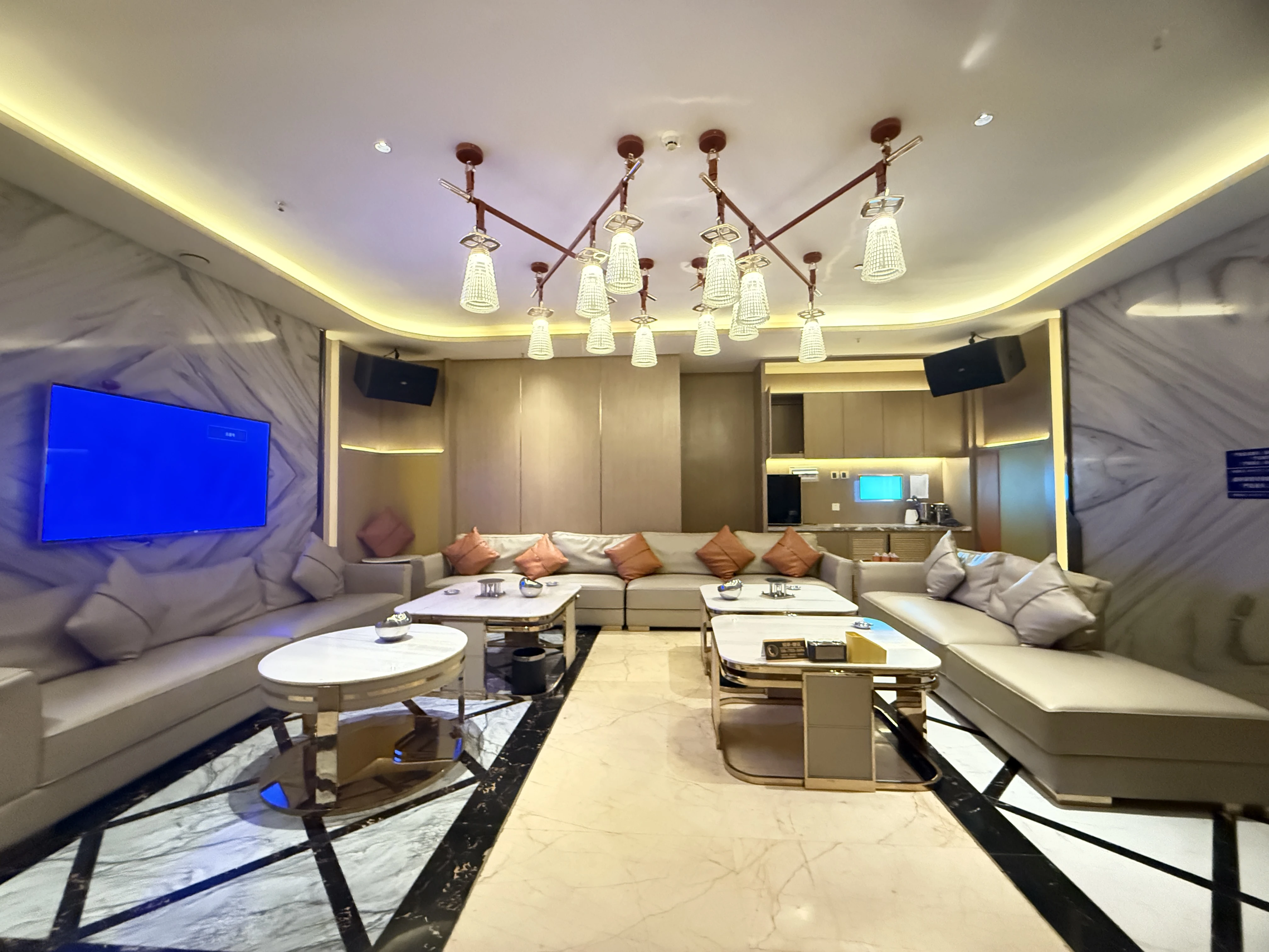 安庆美丽会商务KTV预订｜全城瞩目的夜韵坐标